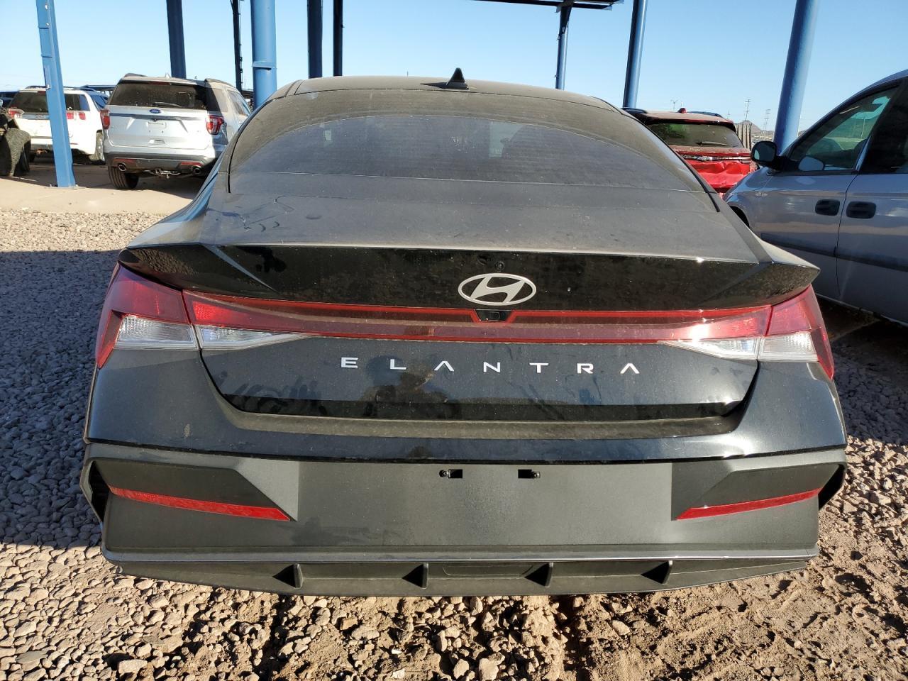 2024 HYUNDAI ELANTRA SE - Фото 6