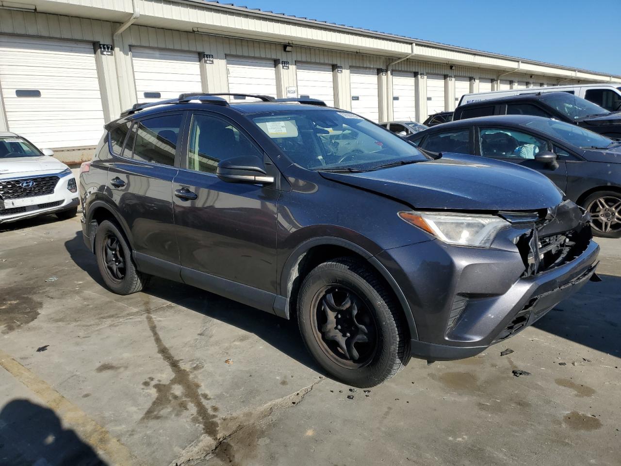 2017 TOYOTA RAV4 LE - Image 4