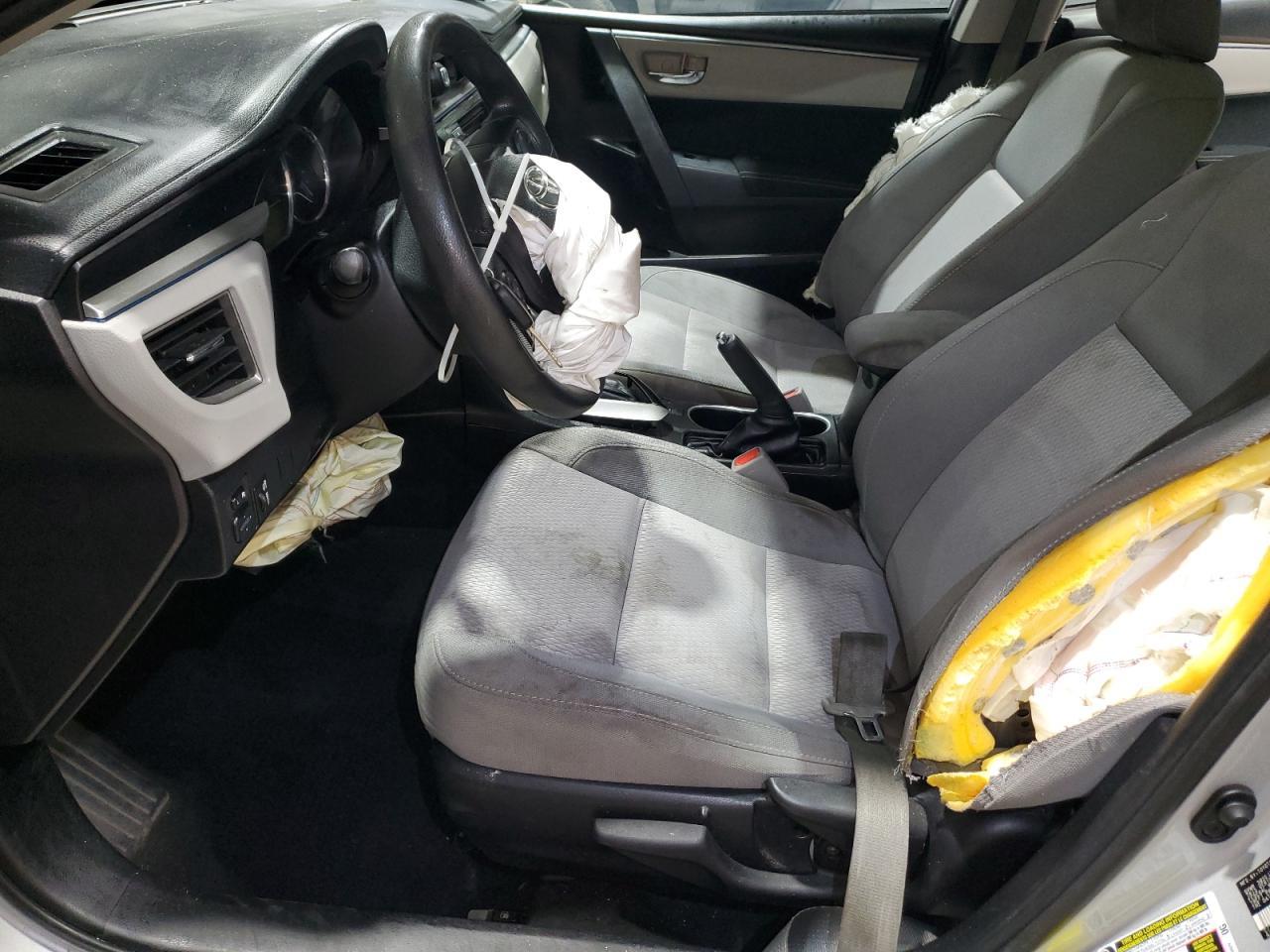 2015 TOYOTA COROLLA L - Фото 7