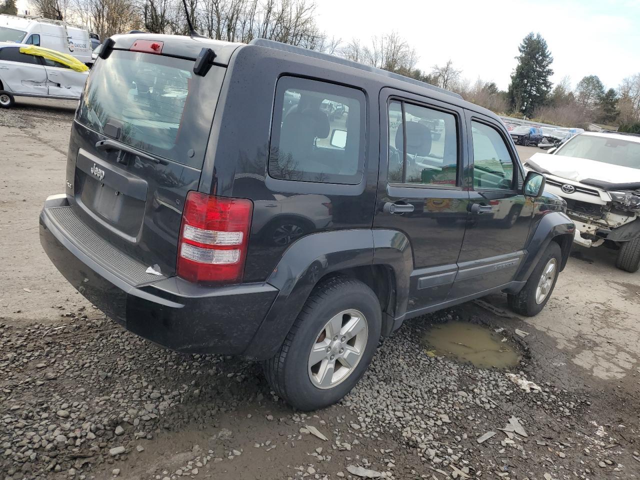 2012 JEEP LIBERTY SP - Image 3