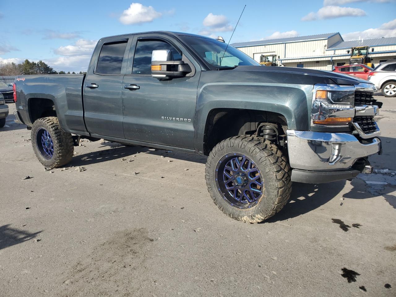 2017 CHEVROLET SILVERADO - Фото 4