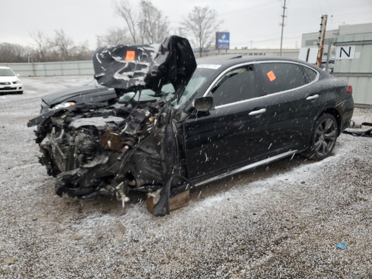 2015 INFINITI Q70L 3.7