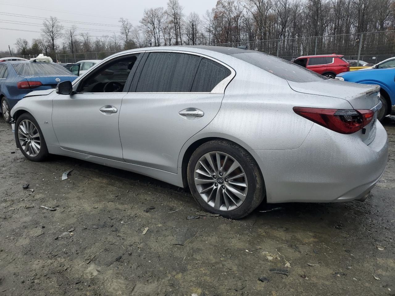 2018 INFINITI Q50 LUXE - Image 2
