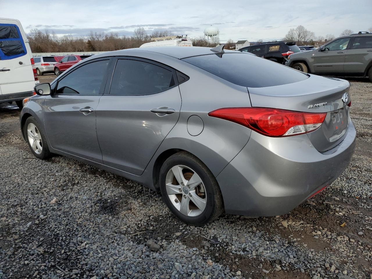 2011 HYUNDAI ELANTRA GL - Image 2
