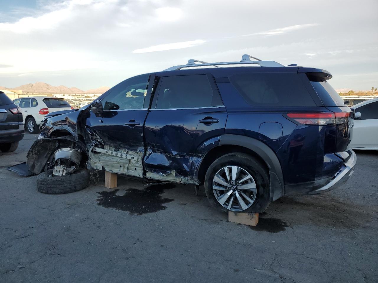 2024 NISSAN PATHFINDER - Image 2