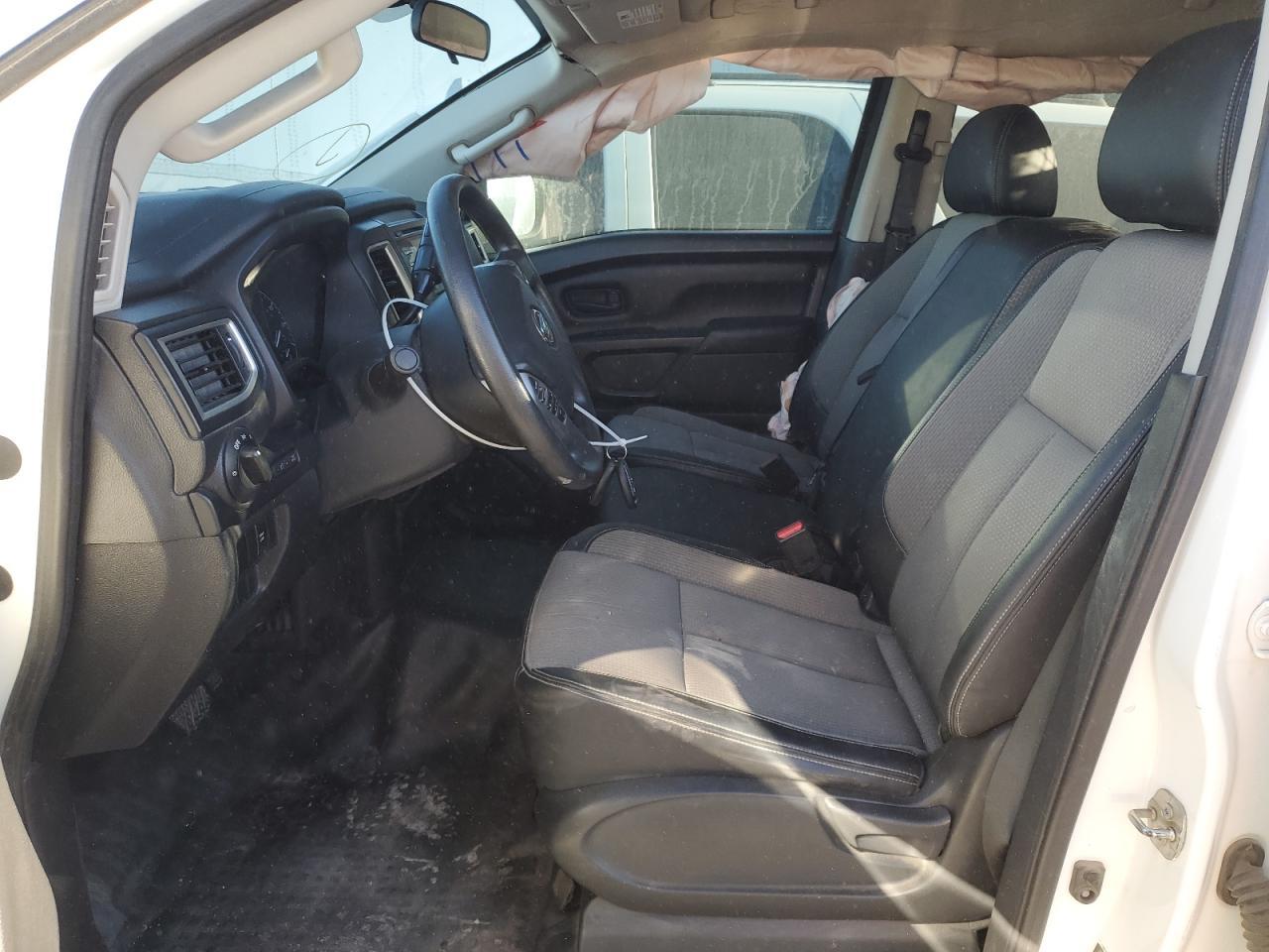 2018 NISSAN TITAN S - Фото 7