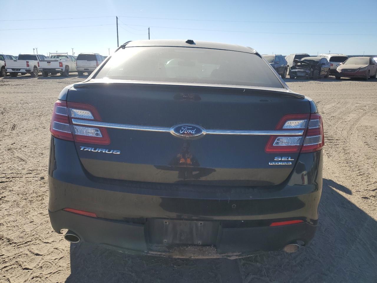2014 FORD TAURUS SEL - Image 6