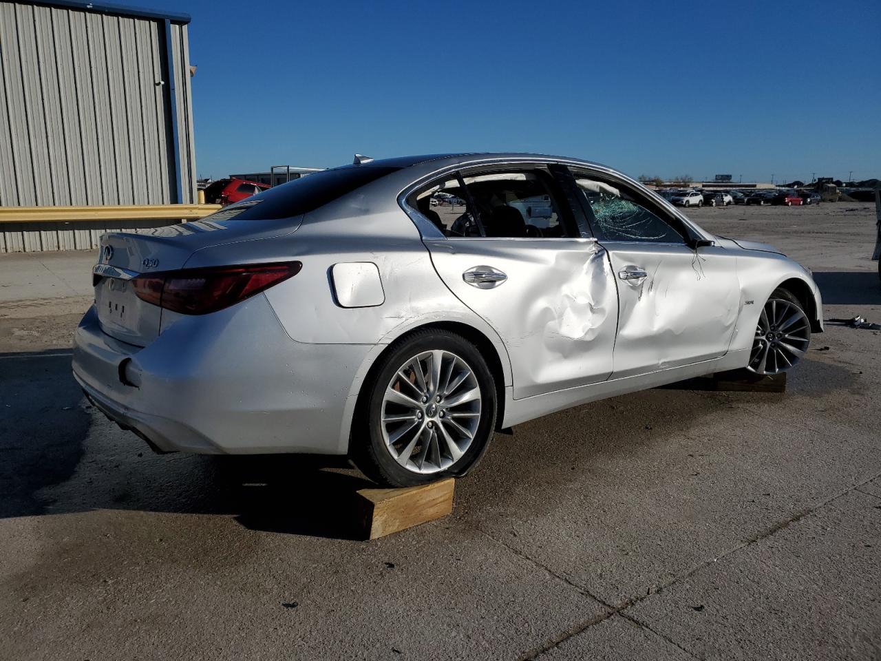 2019 INFINITI Q50 LUXE - Image 3