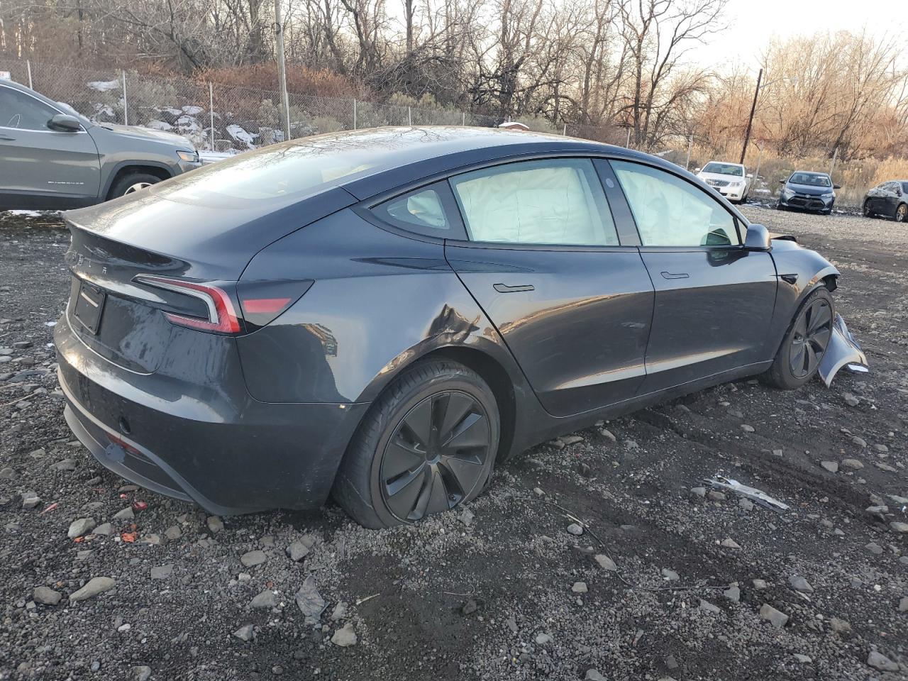 2024 TESLA MODEL 3 - Фото 3
