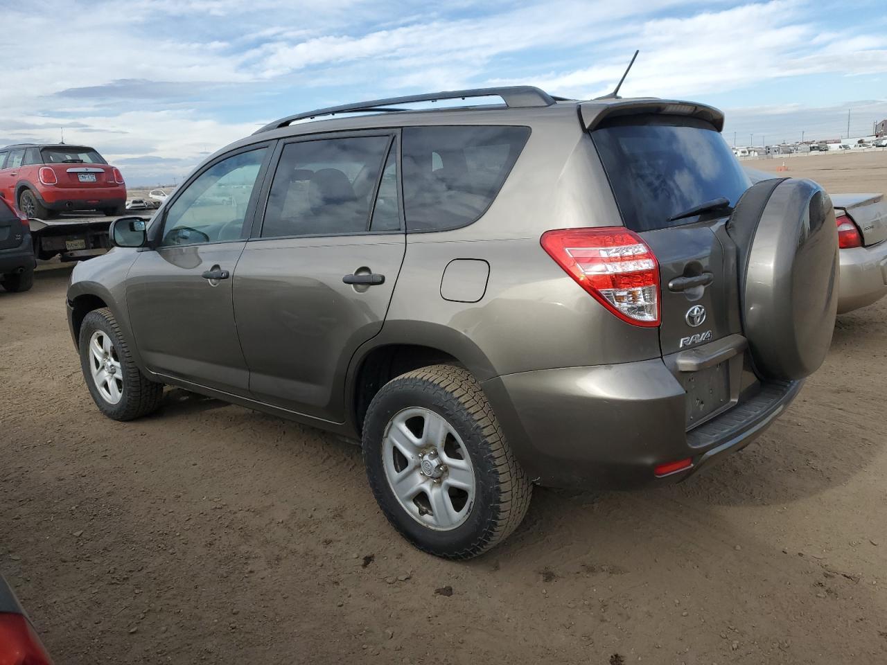 2011 TOYOTA RAV4 - Image 2