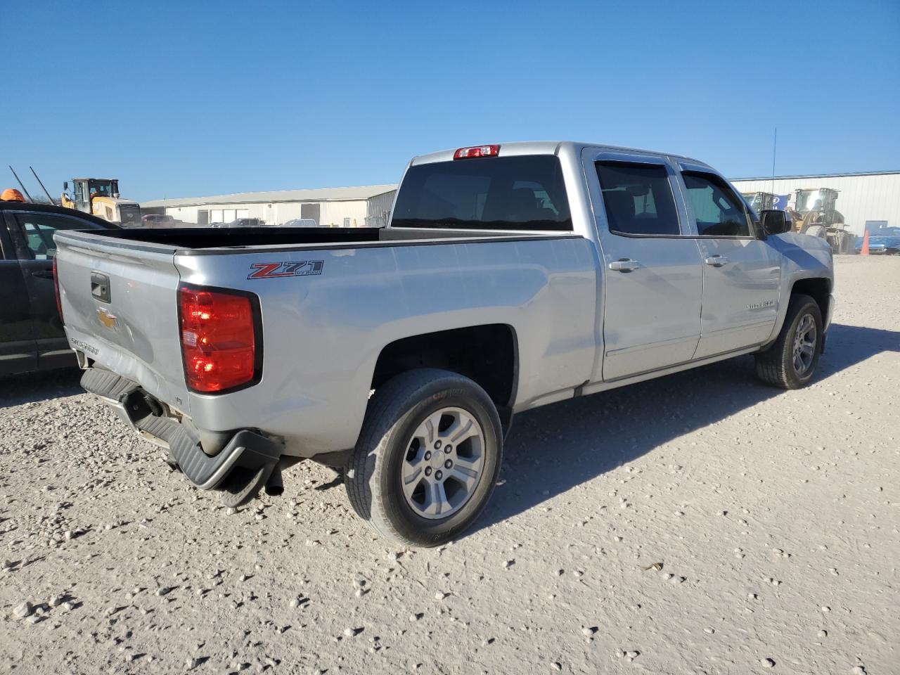 2017 CHEVROLET SILVERADO - Image 3