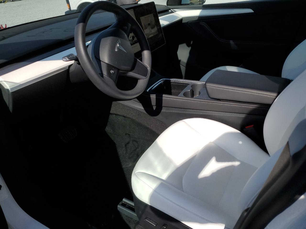 2024 TESLA MODEL Y - Image 7