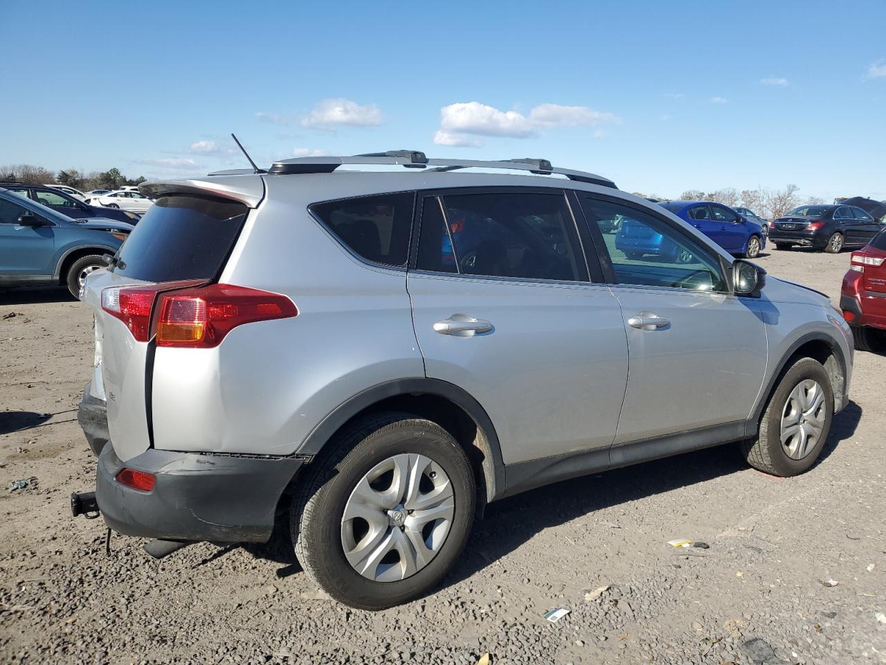 2014 TOYOTA RAV4 LE - Фото 3