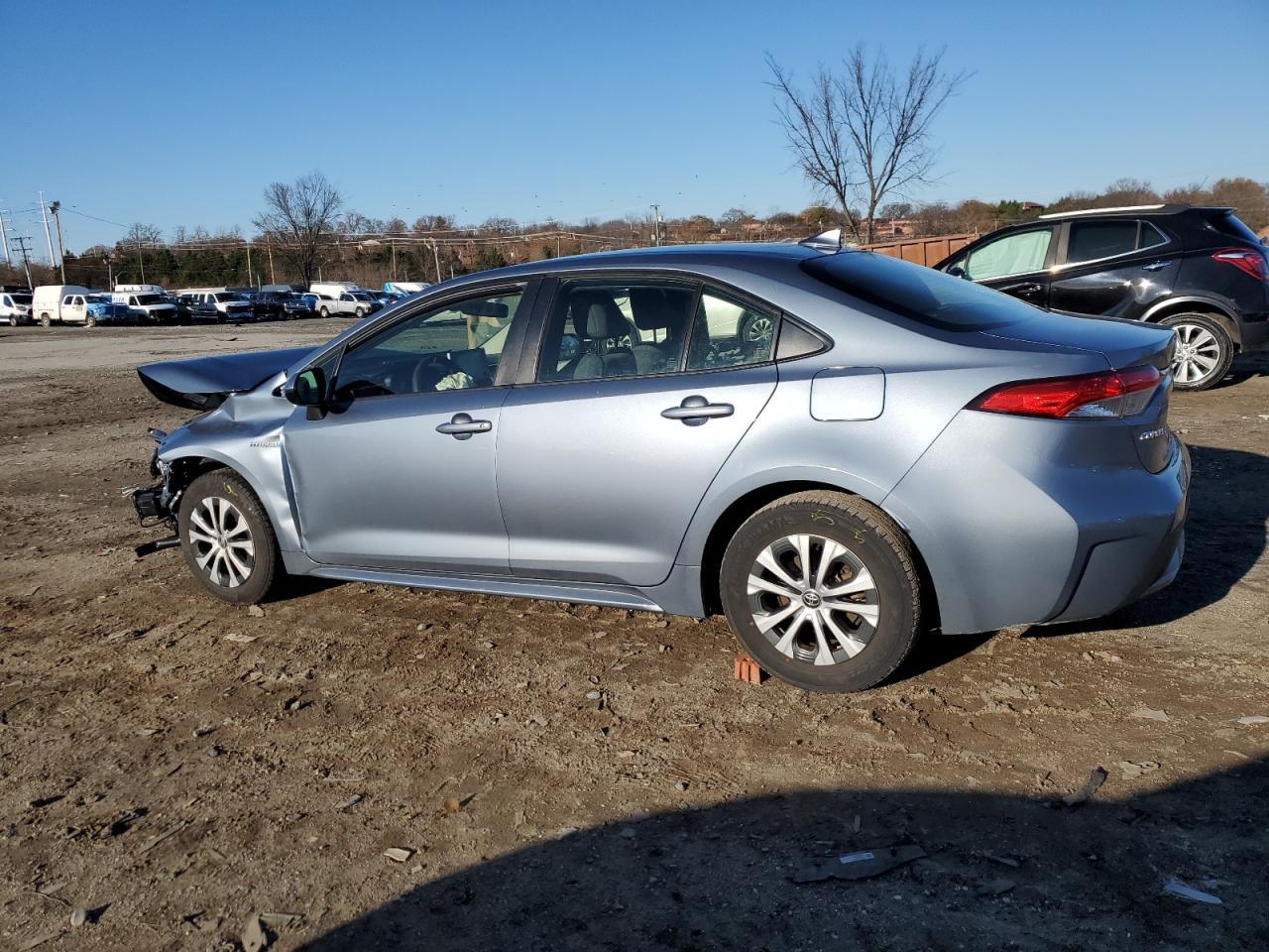 2021 TOYOTA COROLLA LE - Фото 2