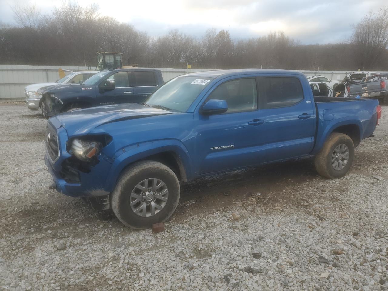 2017 TOYOTA TACOMA DOU