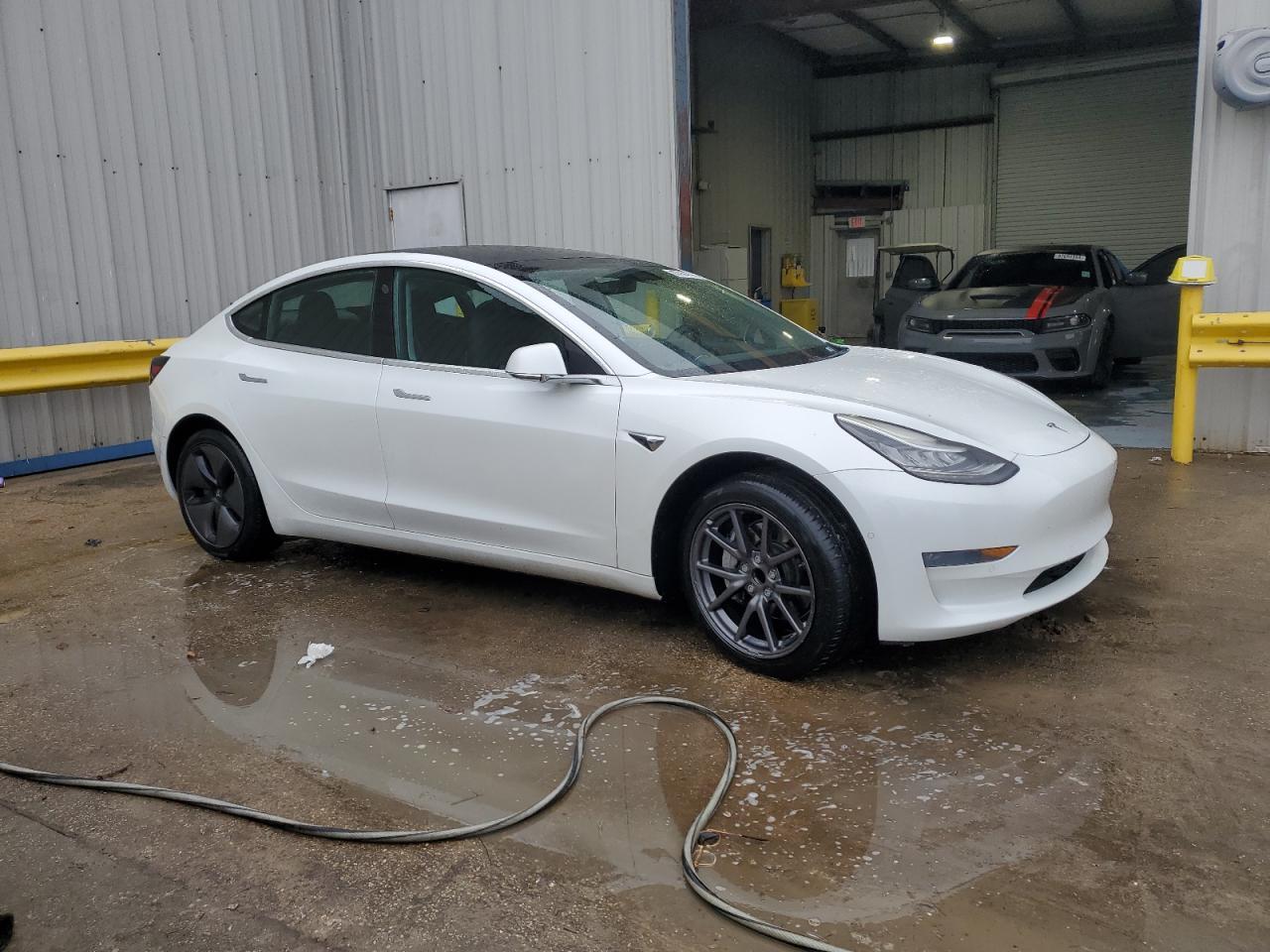 2019 TESLA MODEL 3 - Фото 4