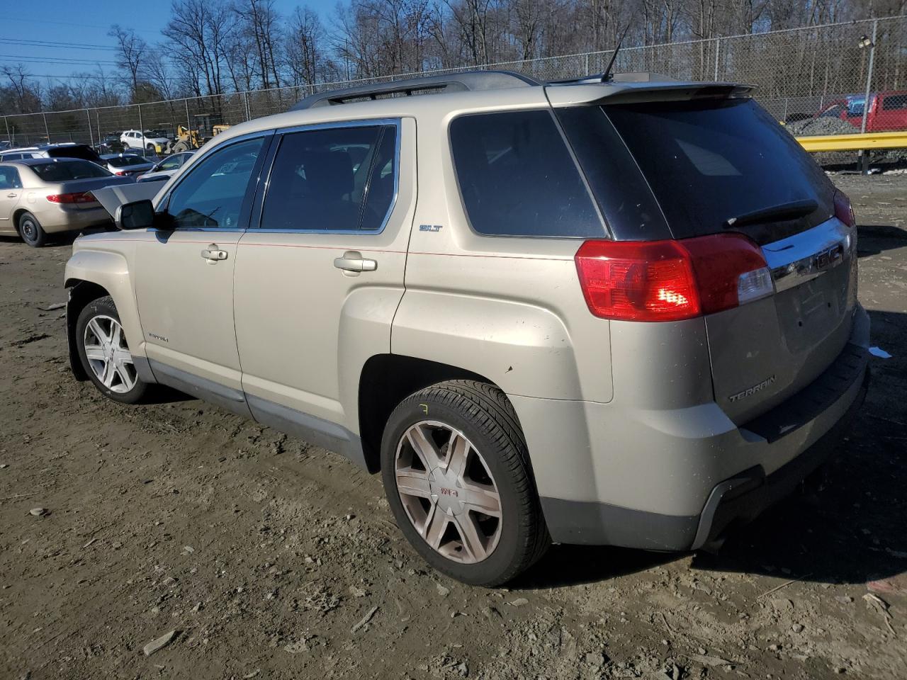2012 GMC TERRAIN SL - Image 2