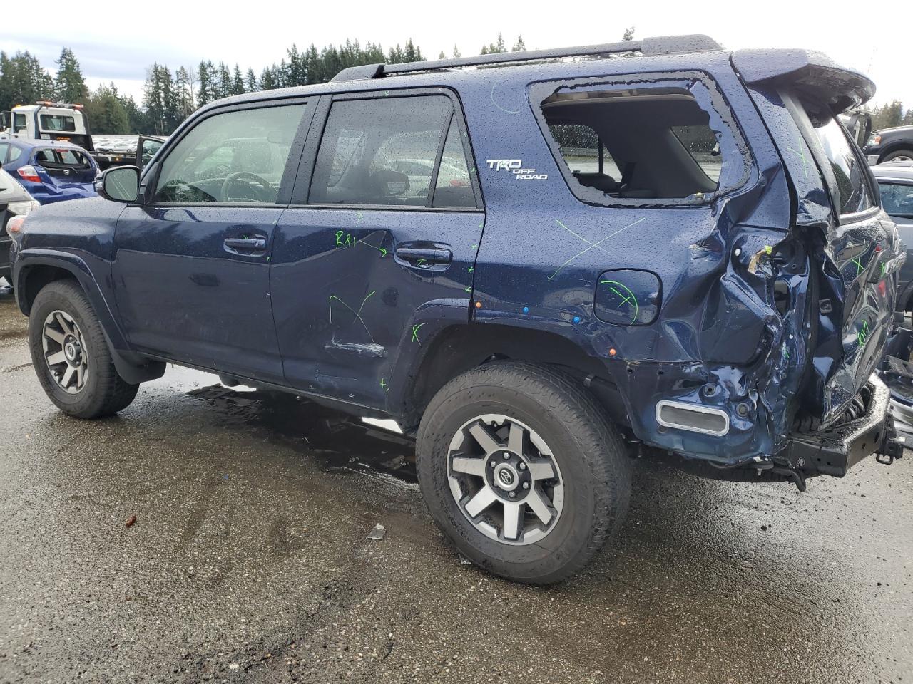 2024 TOYOTA 4RUNNER SR - Image 2