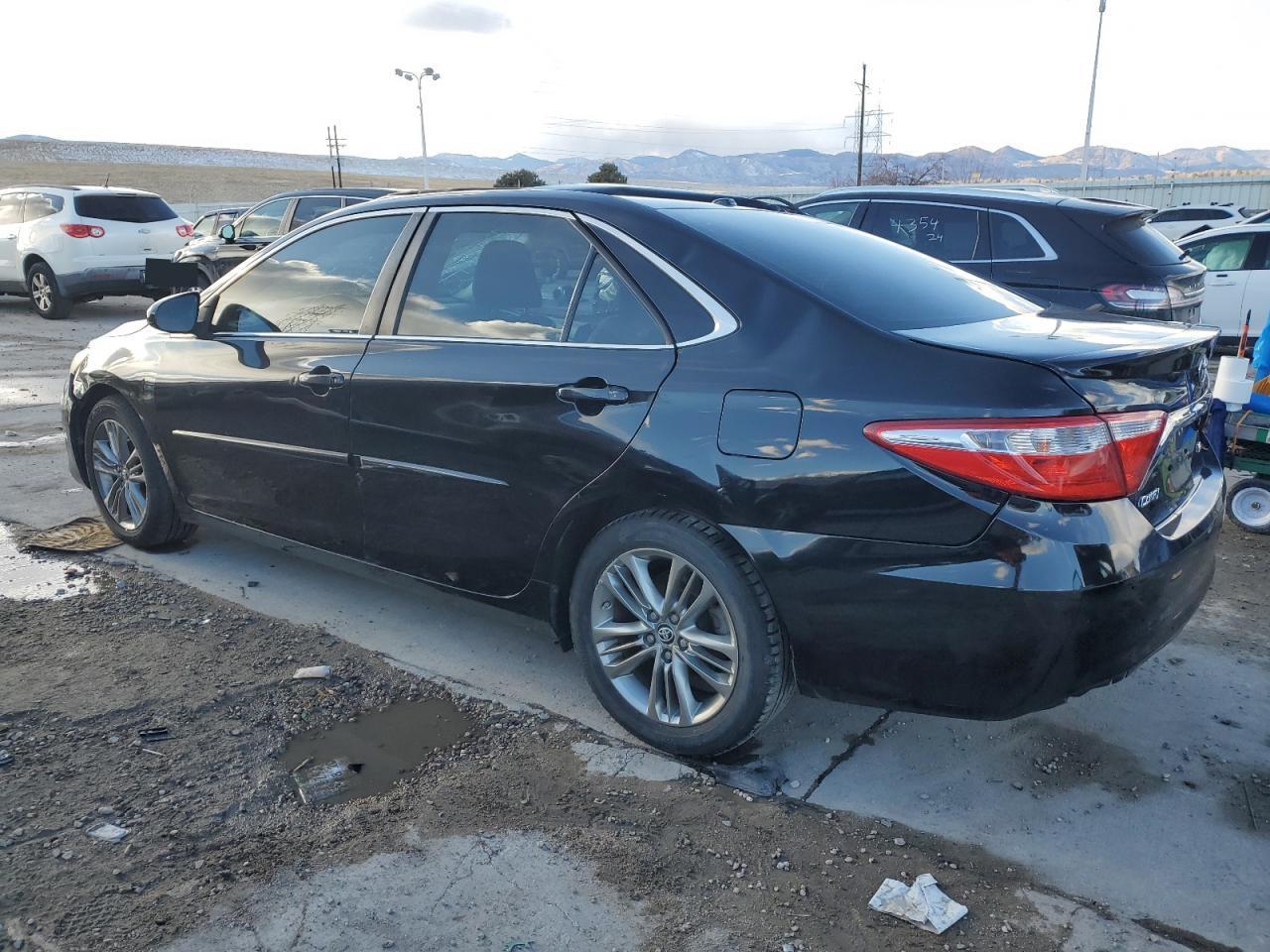 2015 TOYOTA CAMRY LE - Фото 2