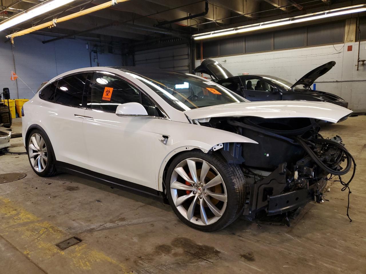2016 TESLA MODEL X - Image 4
