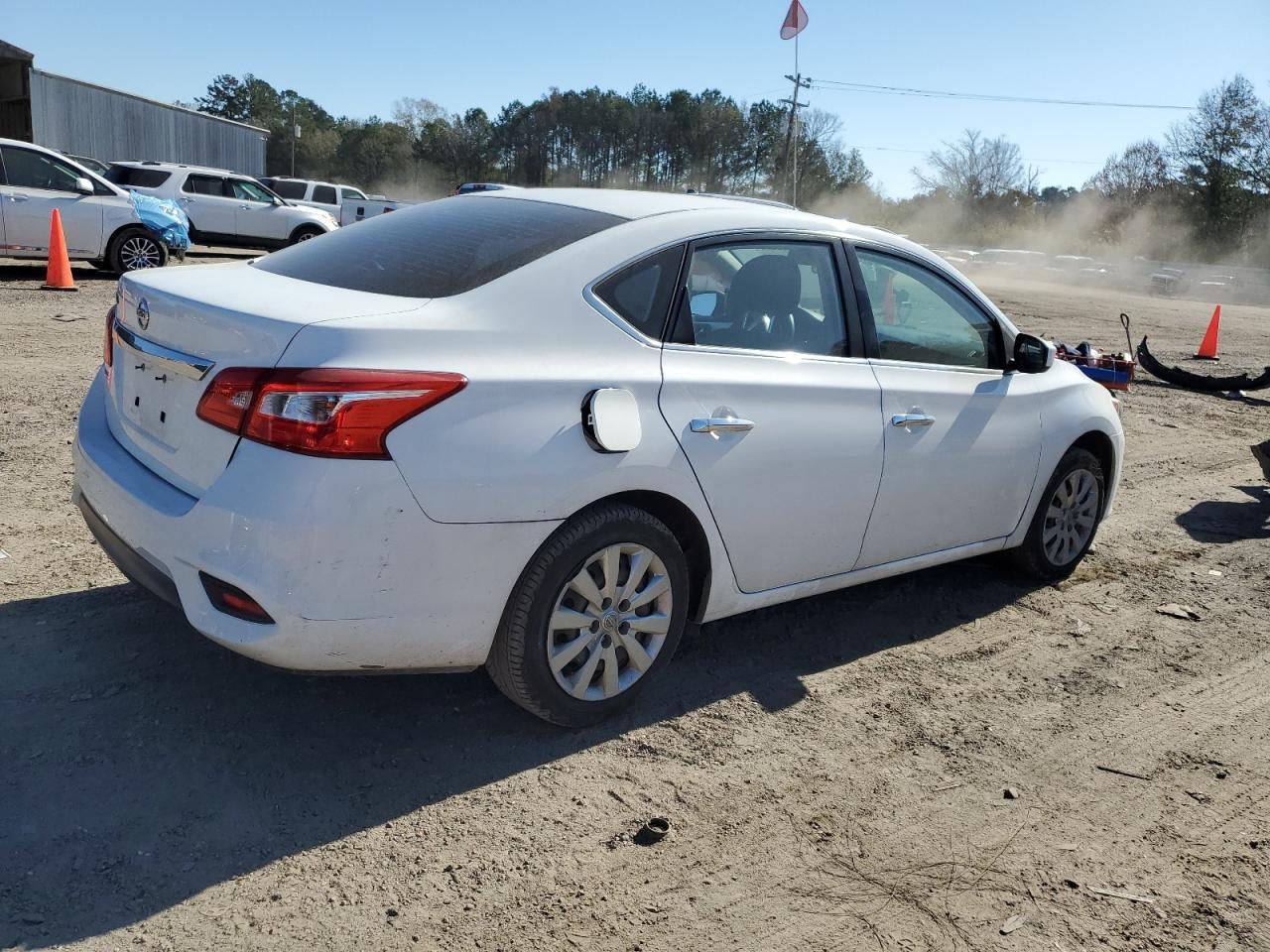 2017 NISSAN SENTRA S - Фото 3