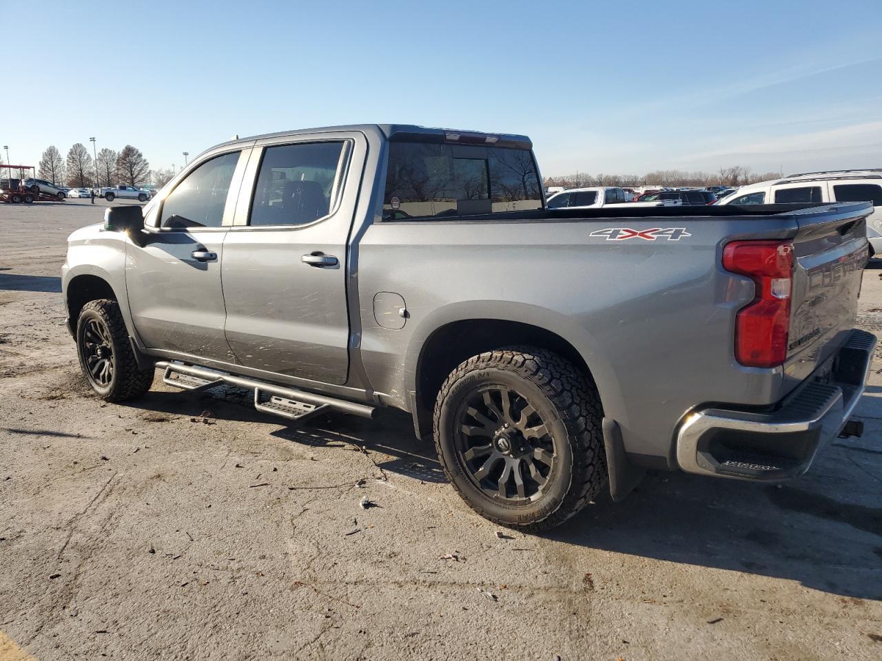2020 CHEVROLET SILVERADO - Image 2