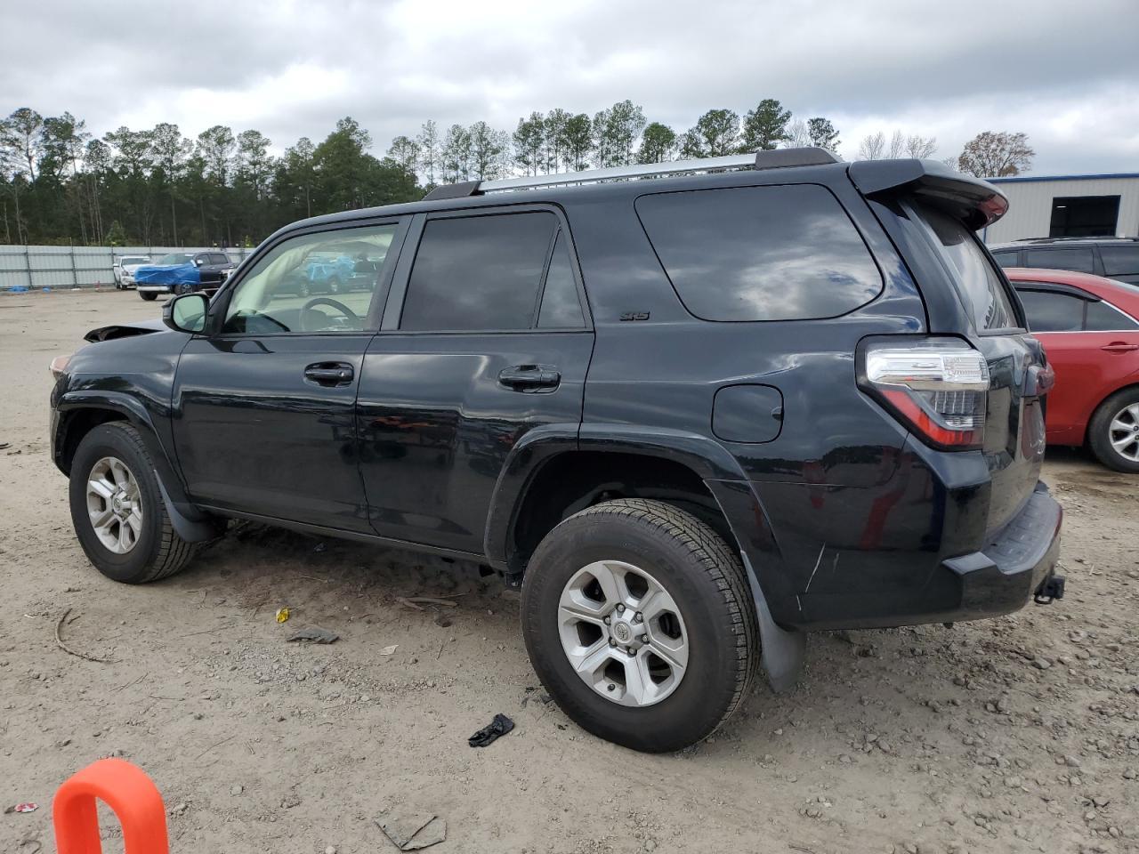 2019 TOYOTA 4RUNNER SR - Фото 2