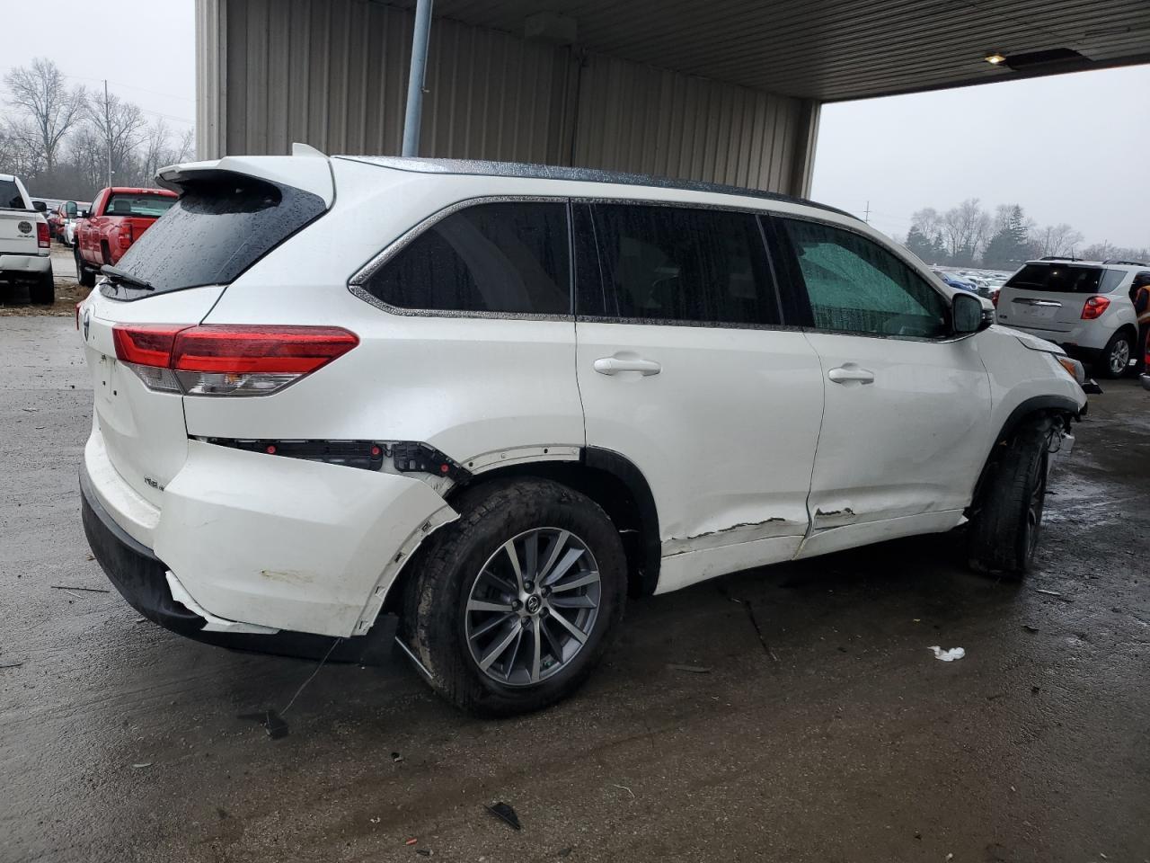 2018 TOYOTA HIGHLANDER - Image 3