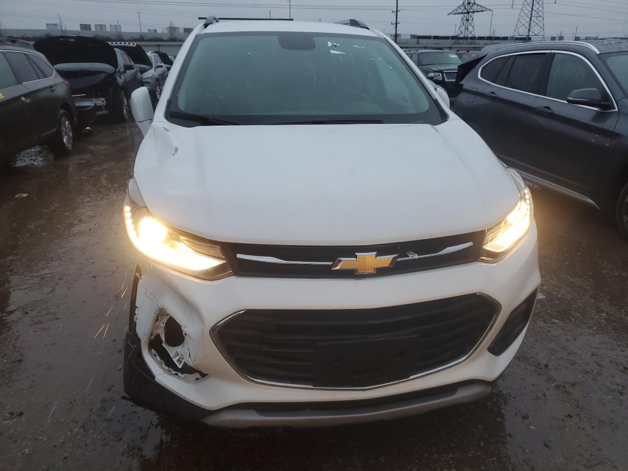 2018 CHEVROLET TRAX 1LT - Image 5
