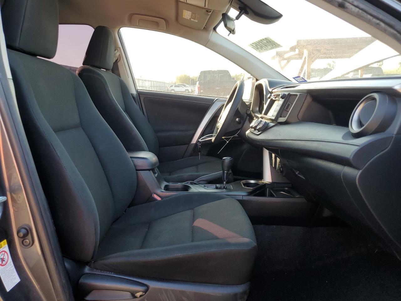 2017 TOYOTA RAV4 LE - Image 7