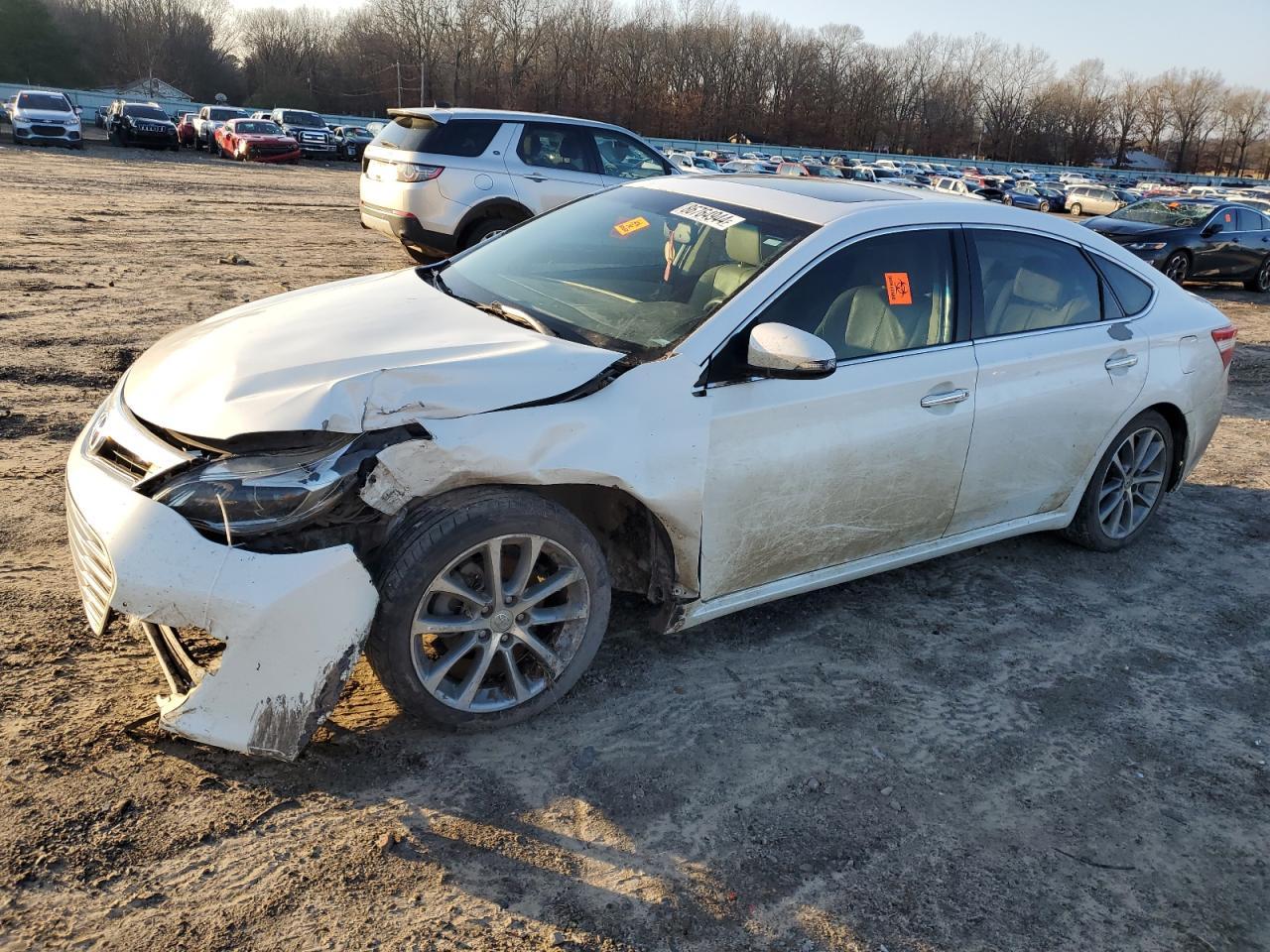 2015 TOYOTA AVALON XLE