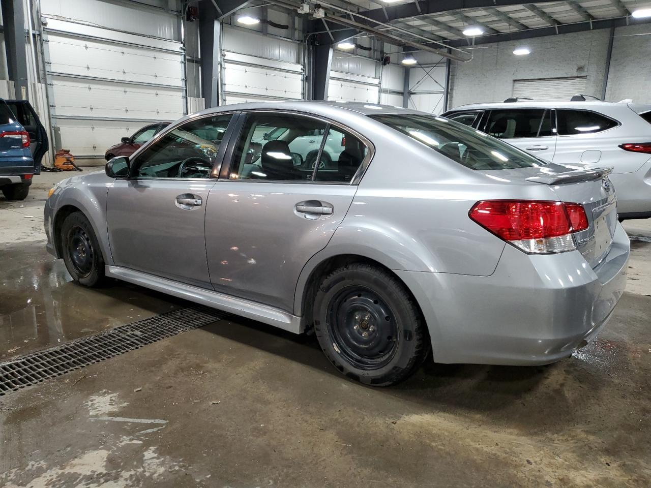 2011 SUBARU LEGACY 2.5 - Фото 2