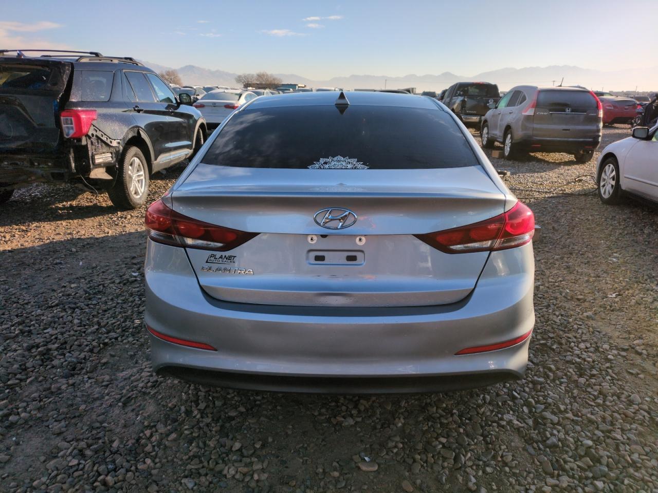 2017 HYUNDAI ELANTRA SE - Image 6