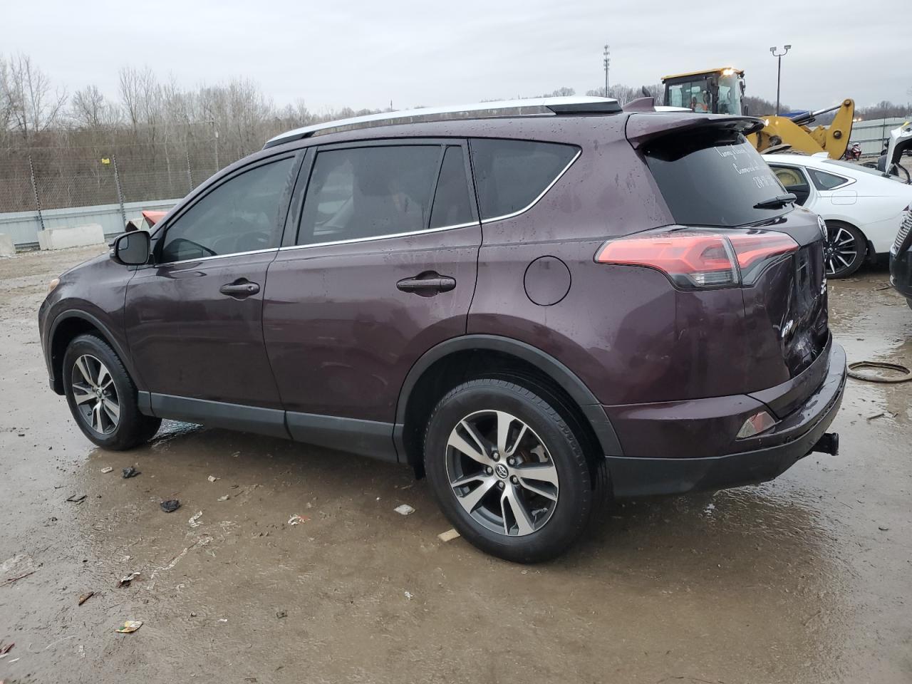 2016 TOYOTA RAV4 XLE - Фото 2