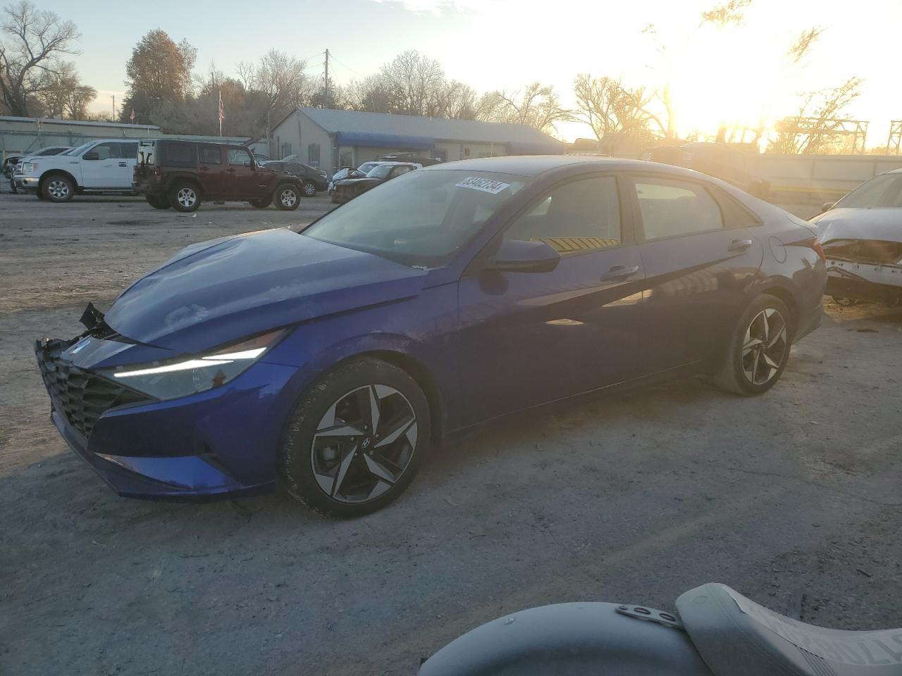 2023 HYUNDAI ELANTRA SE