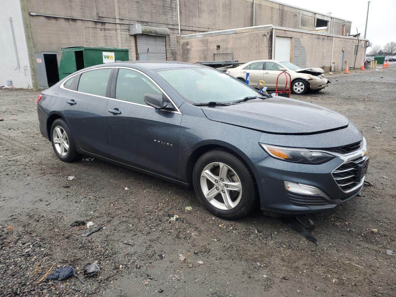 2019 CHEVROLET MALIBU LS - Фото 4