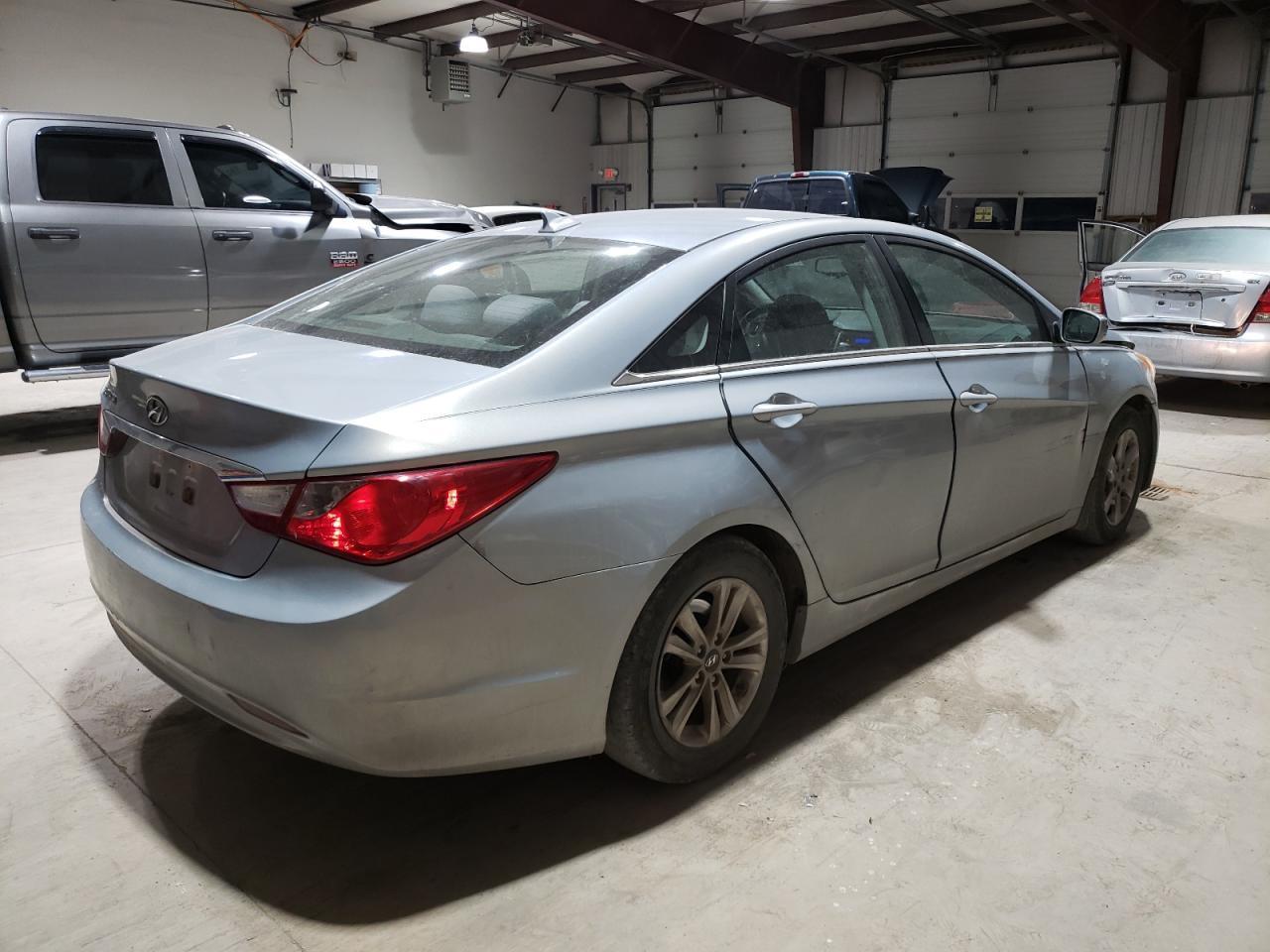 2013 HYUNDAI SONATA GLS - Фото 3