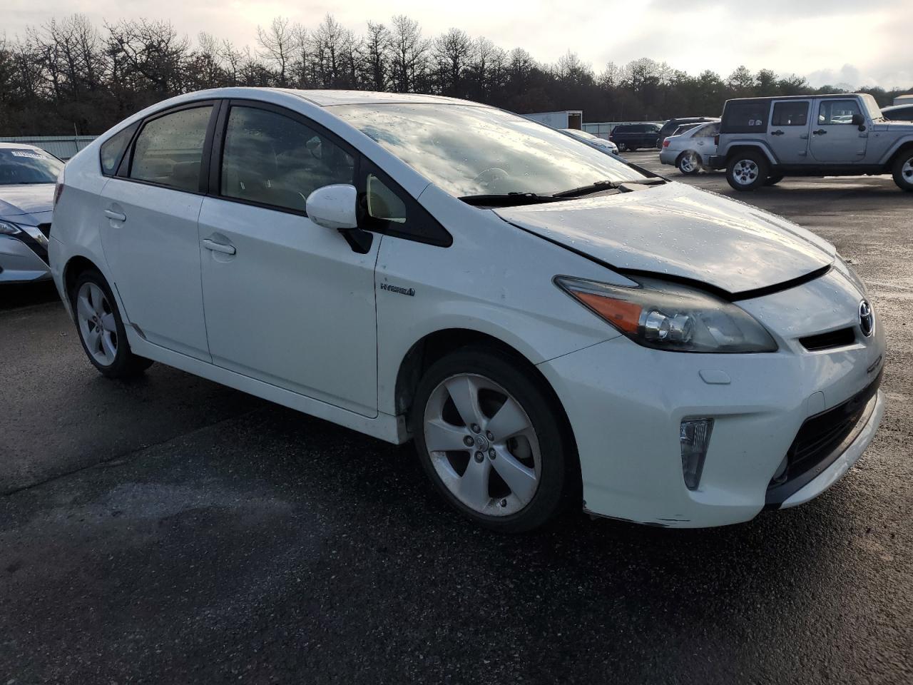 2013 TOYOTA PRIUS - Image 4
