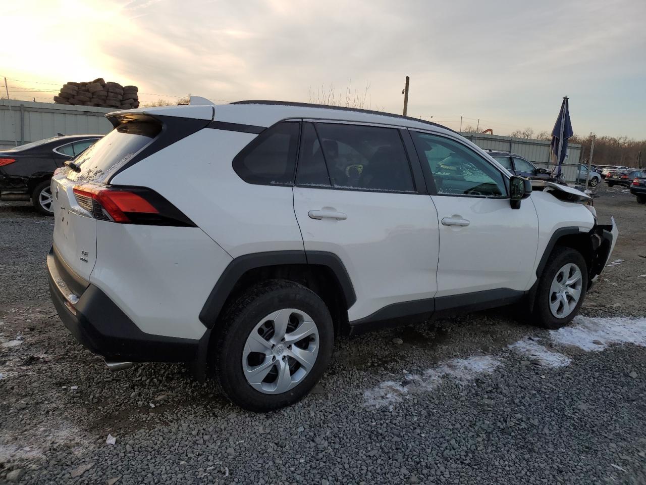 2021 TOYOTA RAV4 LE - Image 3