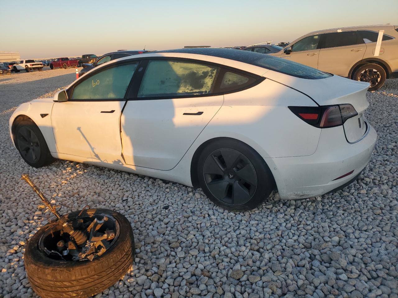 2021 TESLA MODEL 3 - Фото 2