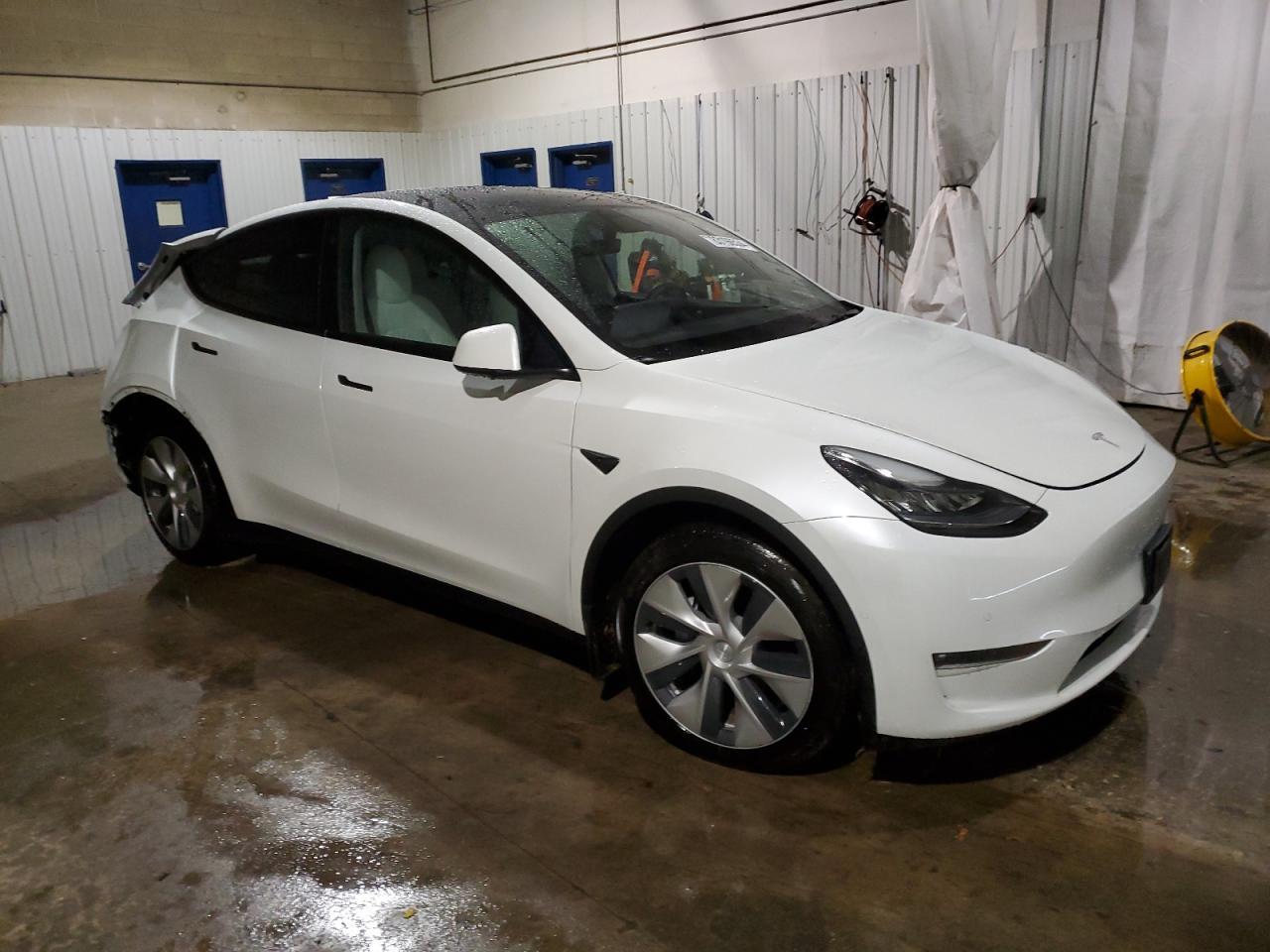 2022 TESLA MODEL Y - Image 4
