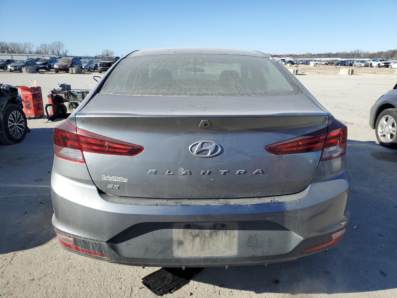 2019 HYUNDAI ELANTRA SE - Фото 6