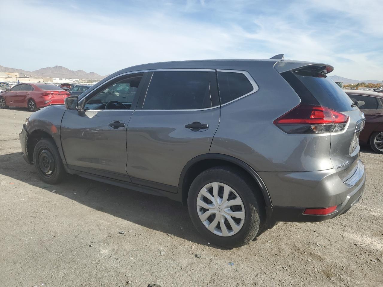 2018 NISSAN ROGUE S - Фото 2