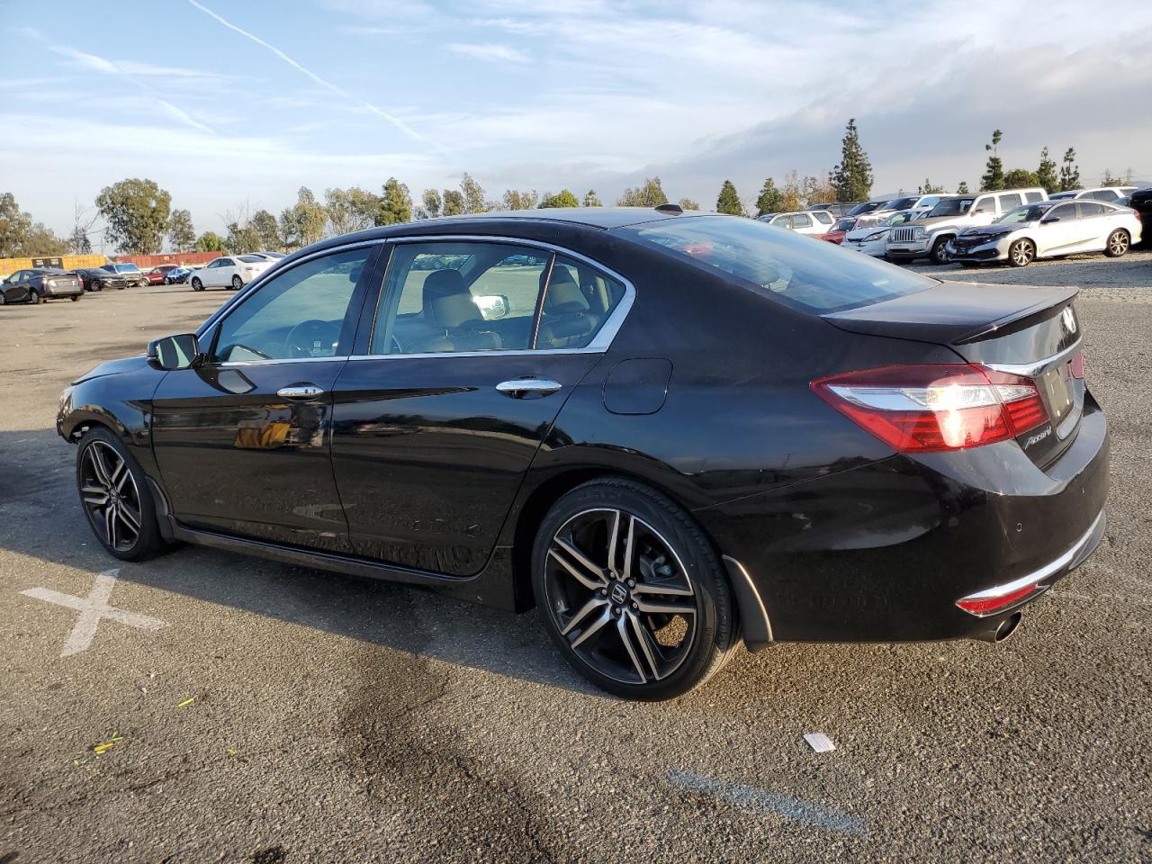 2016 HONDA ACCORD TOU - Image 2