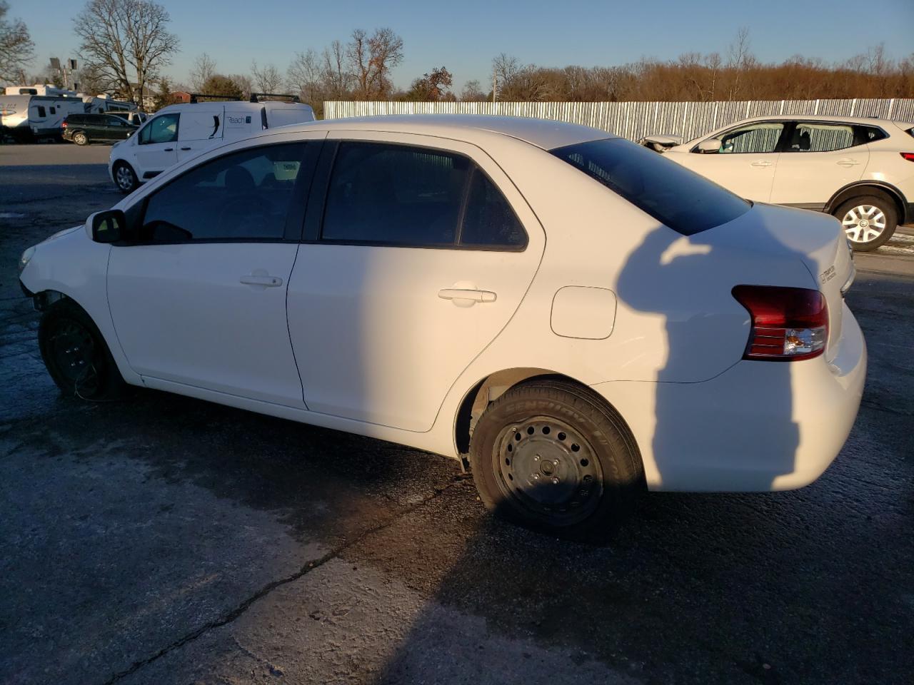 2012 TOYOTA YARIS - Фото 2