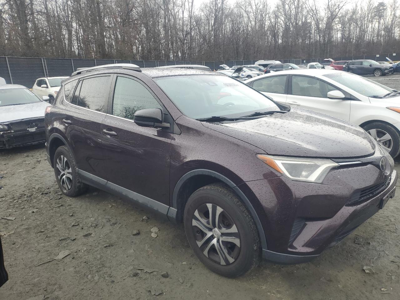 2017 TOYOTA RAV4 LE - Фото 4