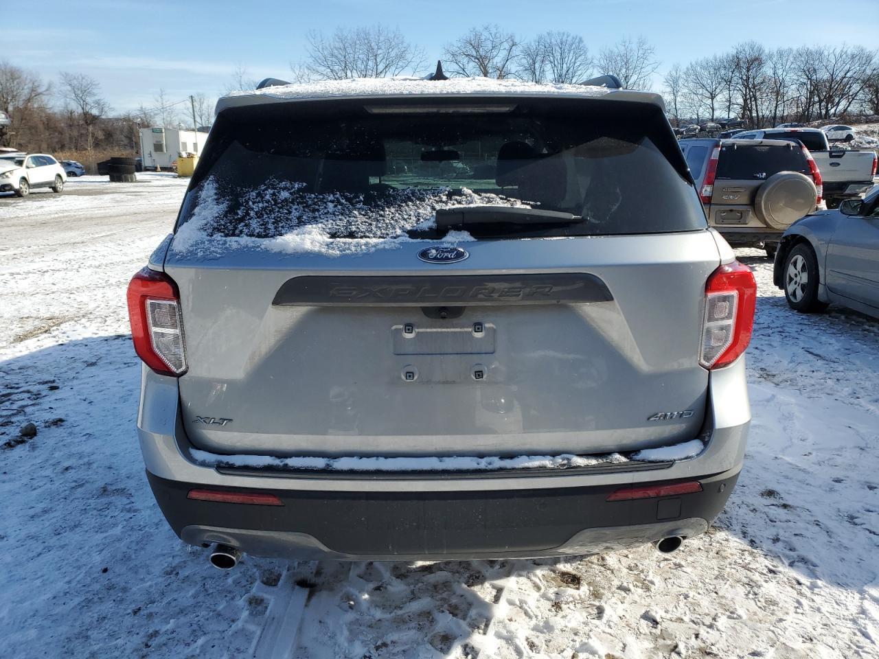 2022 FORD EXPLORER X - Image 6