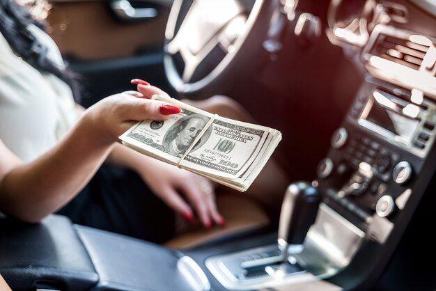How do auto auctions in the USA work?