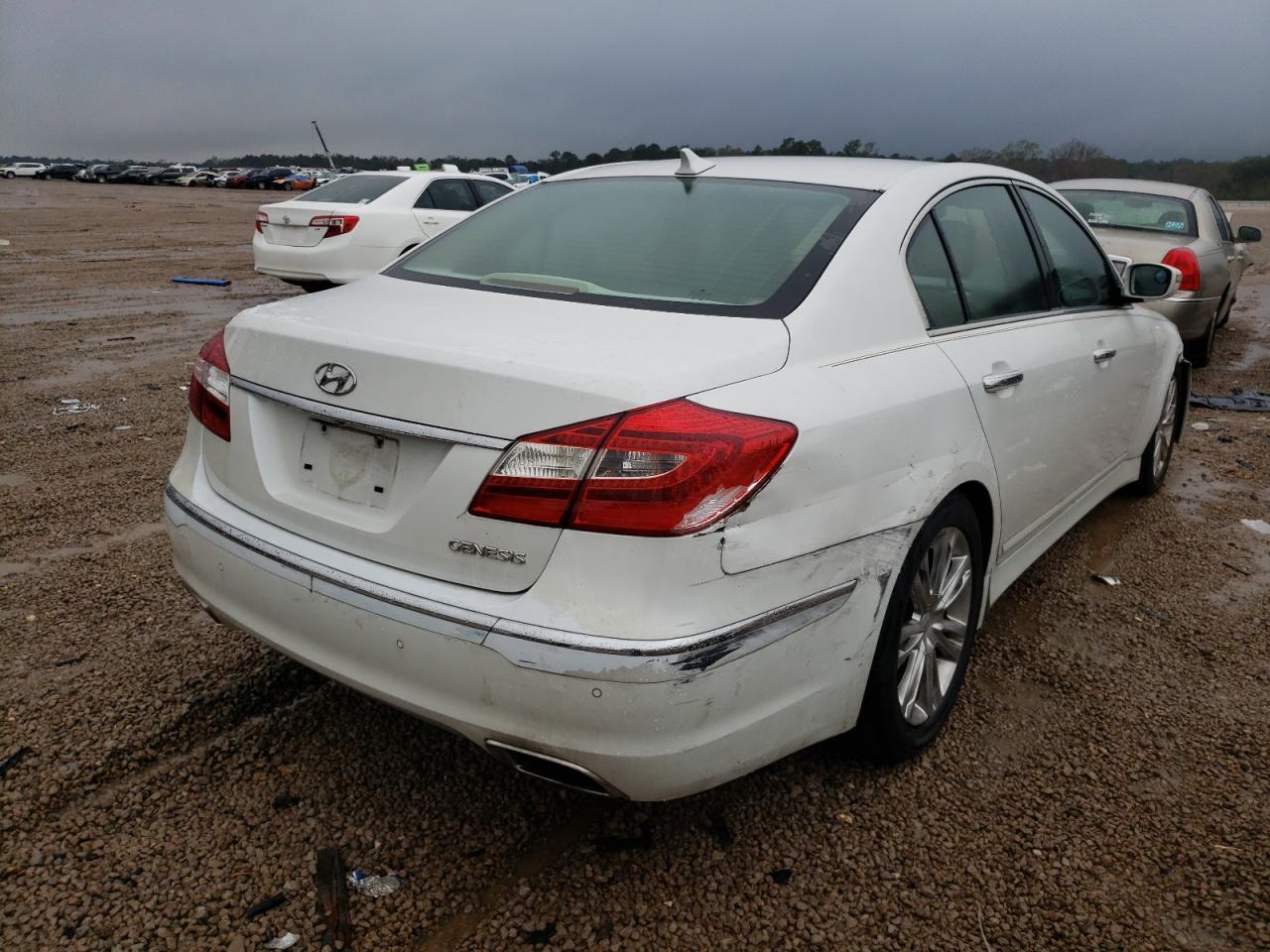 2012 Hyundai Genesis 3.8L - Фото 4