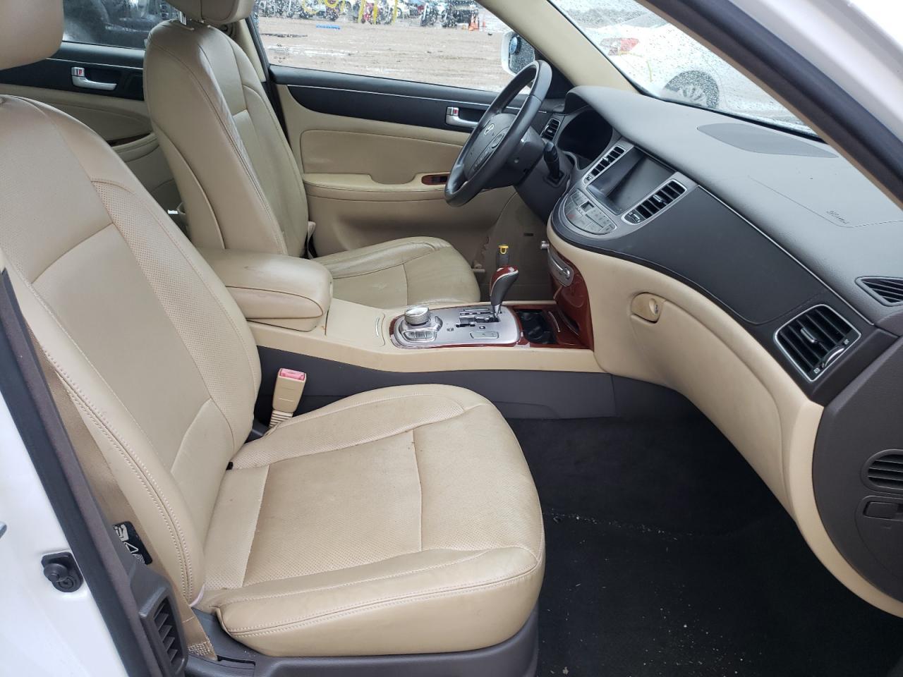 2012 Hyundai Genesis 3.8L - Фото 5